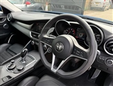 Alfa Romeo Giulia Image 2