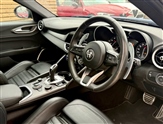 Alfa Romeo Giulia Image 2