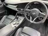 Alfa Romeo Giulia Image 5