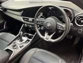 Alfa Romeo Giulia Image 5