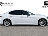 Alfa Romeo Giulia Image 4