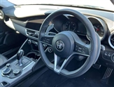 Alfa Romeo Giulia Image 6