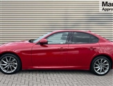Alfa Romeo Giulia Image 3