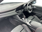 Alfa Romeo Giulia Image 2