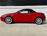 Alfa Romeo Spider Image 6