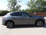 Alfa Romeo Stelvio Image 2