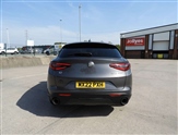 Alfa Romeo Stelvio Image 4