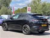Alfa Romeo Stelvio Image 4