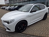 Alfa Romeo Stelvio Image 6