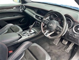 Alfa Romeo Stelvio Image 6