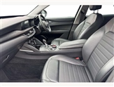 Alfa Romeo Stelvio Image 2