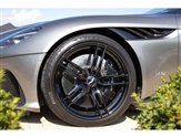 Aston Martin DBS Image 4