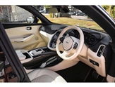 Aston Martin DBX Image 3