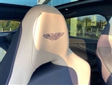 Aston Martin DBX Image 5