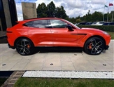Aston Martin DBX Image 3