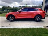 Aston Martin DBX Image 5