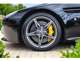 Aston Martin Vantage Image 4