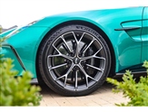 Aston Martin Vantage Image 4