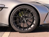 Aston Martin Vantage Image 4
