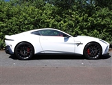 Aston Martin Vantage Image 3