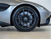 Aston Martin Vantage Image 4