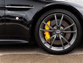 Aston Martin Vantage Image 4