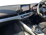 Audi A4 Image 2