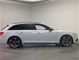 Audi A4 Image 4