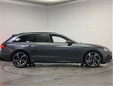 Audi A4 Image 4