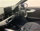 Audi A4 Image 2