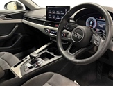 Audi A4 Image 6
