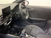 Audi A4 Image 2