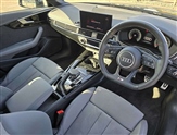 Audi A4 Image 6