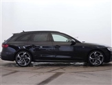 Audi A4 Image 4