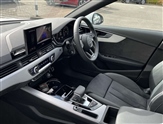Audi A4 Image 2