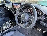Audi A4 Image 6