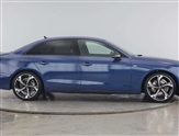 Audi A4 Image 4