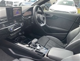Audi A4 Image 2
