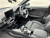 Audi A4 Image 2