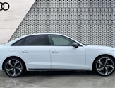 Audi A4 Image 4