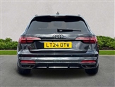Audi A4 Image 4