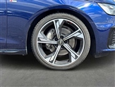 Audi A4 Image 6