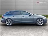 Audi A4 Image 4