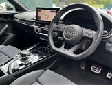 Audi A4 Image 6