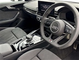 Audi A4 Image 6