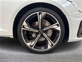 Audi A4 Image 6
