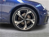 Audi A4 Image 6