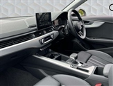 Audi A4 Image 2