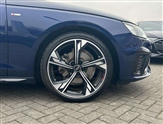 Audi A4 Image 5