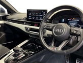 Audi A4 Image 6